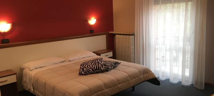 Hotel Cortina Hotels in Garda Town
