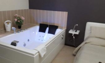 Il Centro Short Lets - Housity