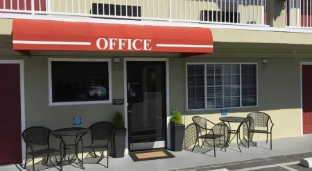 Regency Inn at San Francisco Airport Отели рядом с достопримечательностью «SFO Museum»