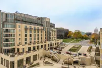 The Edgewater - Scenic