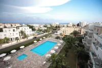 DebbieXenia Hotel Apartments