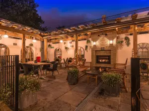 迪茲布里之屋酒店