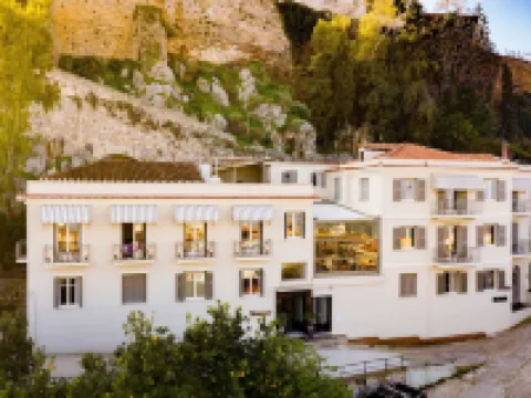 レト ヌーボ ホテル ナフプリオンのホテル