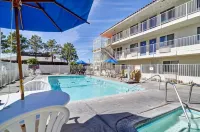 Motel 6 Twentynine Palms, CA - piscina