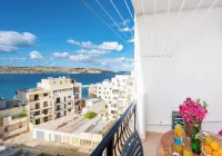 Seashells Apartments with Terrace, Just Off the Seafront in Bugibba - by Getawaysmalta - con vistas al mar