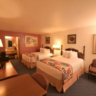 Dutton Inn Hotels near Mickey Gilley Grand Shanghai Theatre