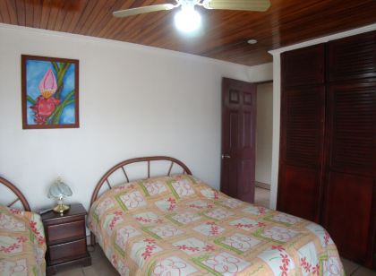 拉瓜里亞套房飯店