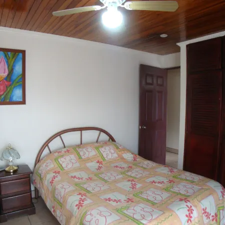 Hotel la Guaria Inn & Suites
