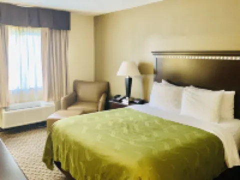 Quality Inn Macomb Near University Area Hotels in Macomb