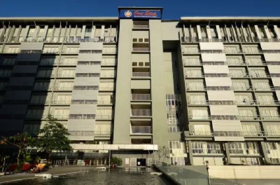 One-Stop Residence & Hotel Hotels near Masjid Jamek Alam Shah