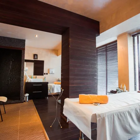 Aparthotel Marina Holiday Club - All Inclusive & Free Parking