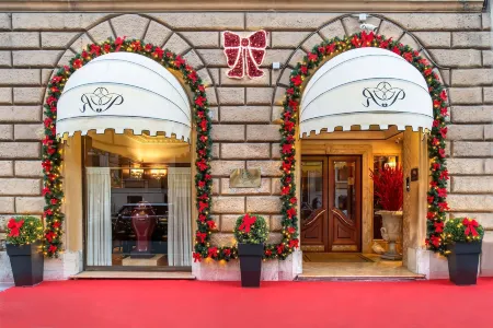 River Palace Hotel