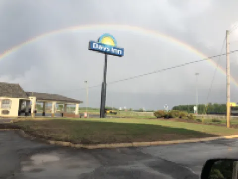 Days Inn by Wyndham Statesville
