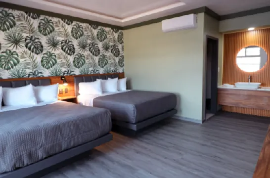 HOTEL LA QUINTA BONITA Hoteles en 