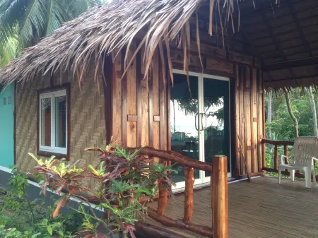 Freeda Resort Koh Jum Отели в г. Остров Джам