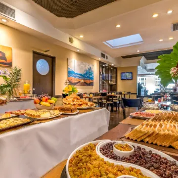 Up Viamonte Hotel