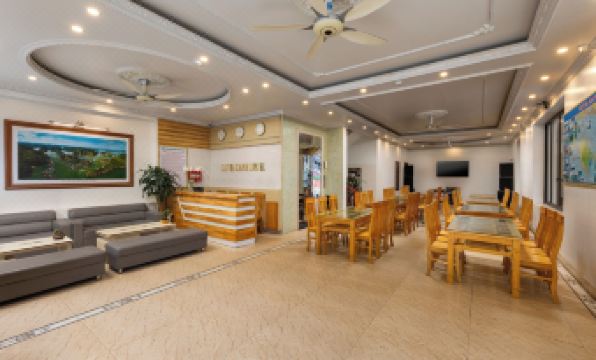 Cat Ba Xanh Spring Garden Hotel