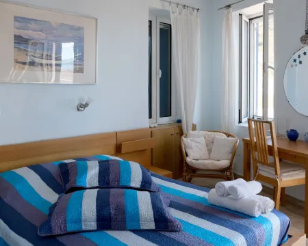 アルキスティス コージー バイ ザ ビーチ アパートメント イン イカリア アイランド, テルマ 1st フロア イカリア島のホテル