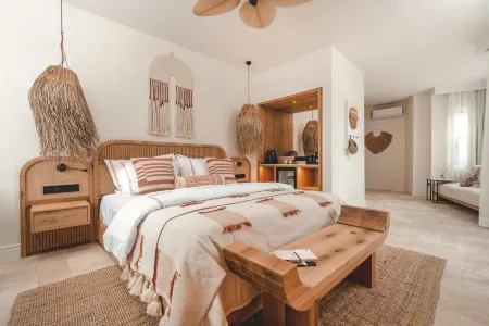 6 Rooms by Azumare