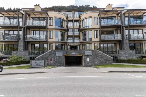 Modern Spacious Town Center Unit with Lake View Hotel di Closeburn