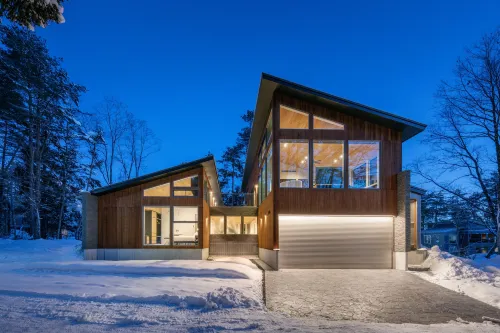 ดิมู โดย ดิฮาคุบาคอลเลคชัน