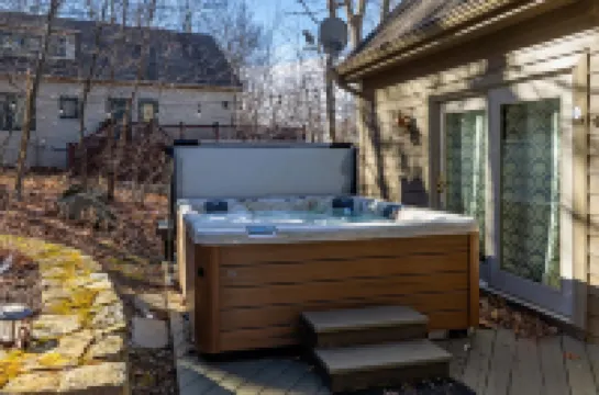 111 Hickory Springs in Wintergreen Resort