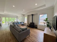 Blau - the Blue House Hotels in Dunsborough