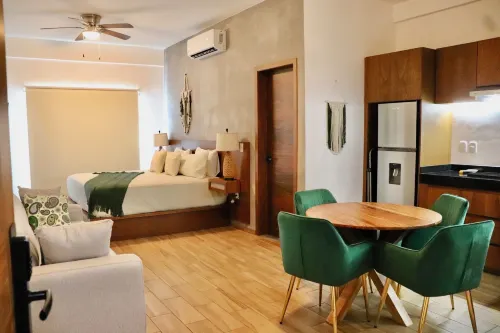 Sunset Kin Beach Apartments