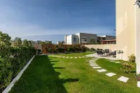 Phaedrus Living Urbana Serenity Escape