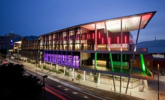 Fortitude Valley 2Bed Parking Pool Showground Qfv010