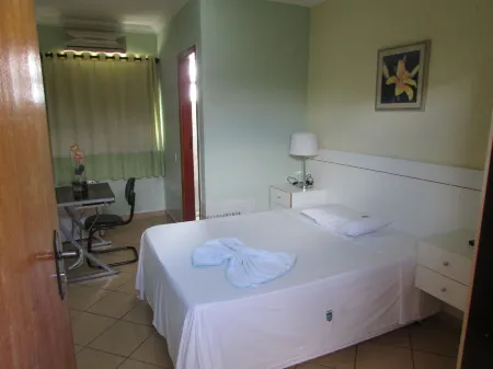 Hotel Industrial Contagem Отели рядом с достопримечательностью «Lagoinha church in Contagem»