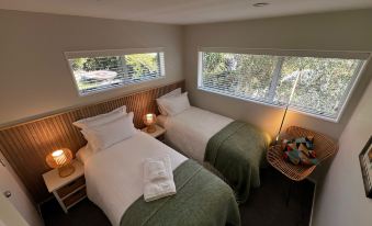 Waiake Beach Apartments