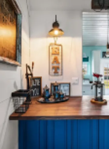 Kingsby Cottage - 1BR & Mountain Views