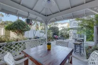 Pelican Cove Inn