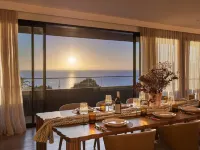 Blanc de Noir Luxe Grandeur Heated Pool and Spa Hotels in Mount Martha