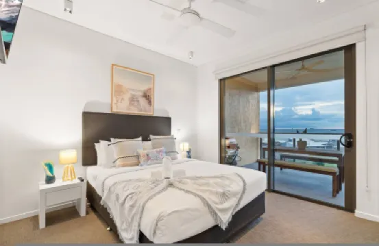 Zen By The Sea Pool - Balcony Dining - Seaview Hotels in 