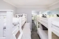 Host & Stay - the Old Coach House on Margaret Street - Bungalows