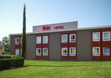 Hôtel Ibis Montélimar Nord Отели в г. Клиускла