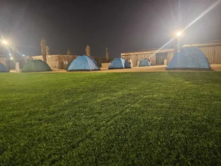 Luxury Premium Desert Camp Deluxe Room Отели в г. Аль Оер