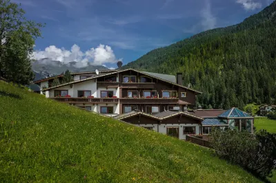 Hotel Höhlenstein Hotels in Tux