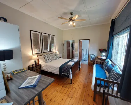 Apartment 7 on Oakleigh Hotels in Pietermaritzburg