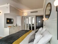 Royal Plaza Hotel Hotels in Kinnerot