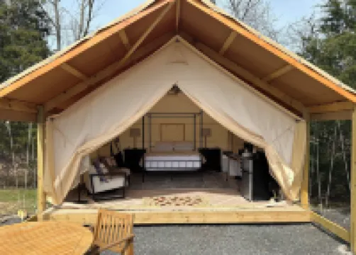 Couples Glamping Tent Near the Buffalo River