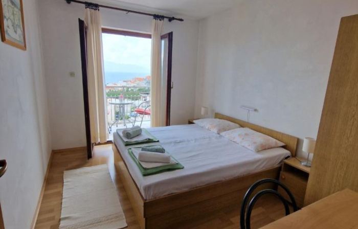 Lora Apartments