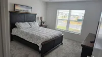 Charming and spacious three-bed, three-bath brand new house in The Villages