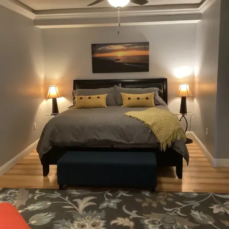 Lakefront Condo 2Br/2ba 208 Indoor Pool, Beach/Balcony. Rent 3/4th Free-Ask