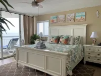 Direct Oceanfront 15th Floor Penthouse Views, 3 Bed 2.5 Bath Water's Edge Resort