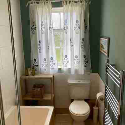 The Lodge at Duchray Castle. Perfect for family with 3 small children. Rooms
