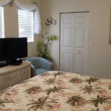 Berm Bay un 22 Gorgeous Townhouse , White Sandy Beaches, Elevator, Heated Pool