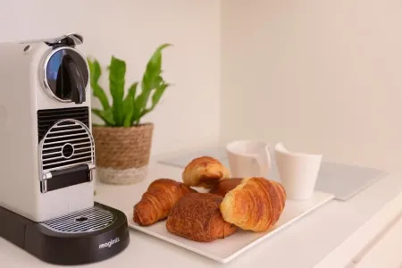 Traverse des Artistes Отели рядом с достопримечательностью «Allées de la Liberté»